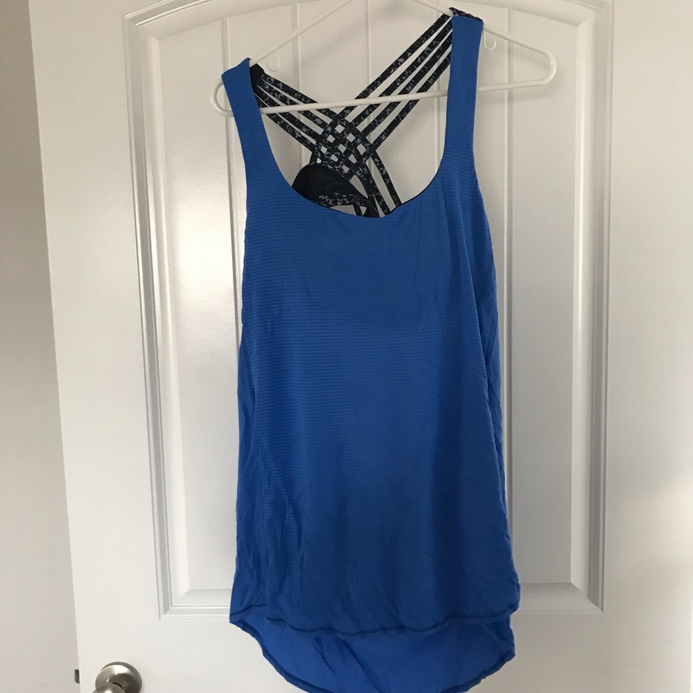 Lululemon tank with bra.